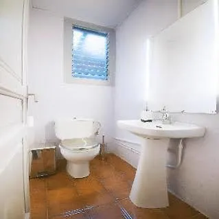 10 - * Barcelona